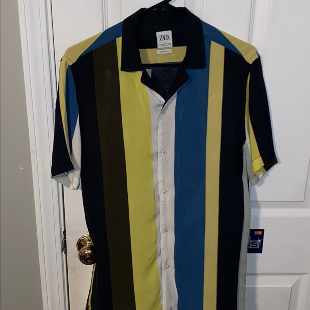 Zara men’s relaxed fit button down